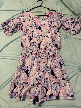 Adorable XS Lily Pullitzer Romper with Ruffle Sleeves